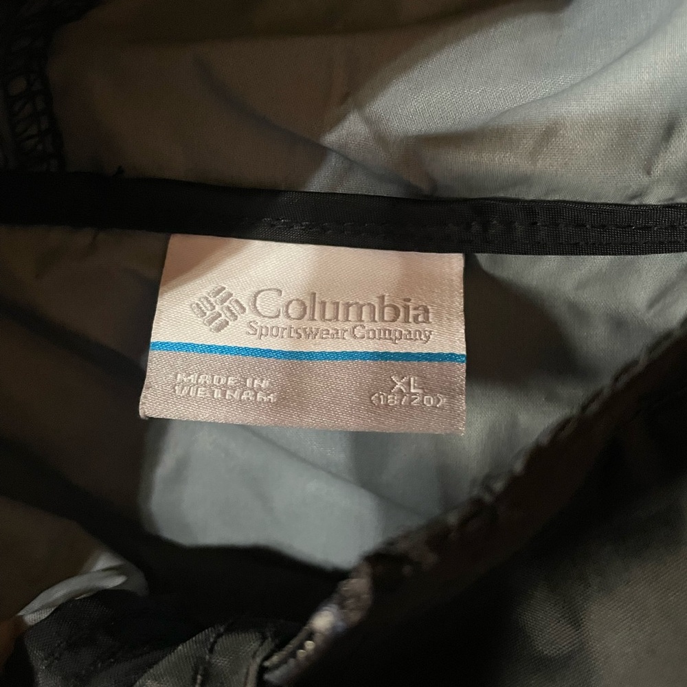 Columbia Black Raincoat with Hood Lightweight Water-Resistant - Picture 2 of 2
